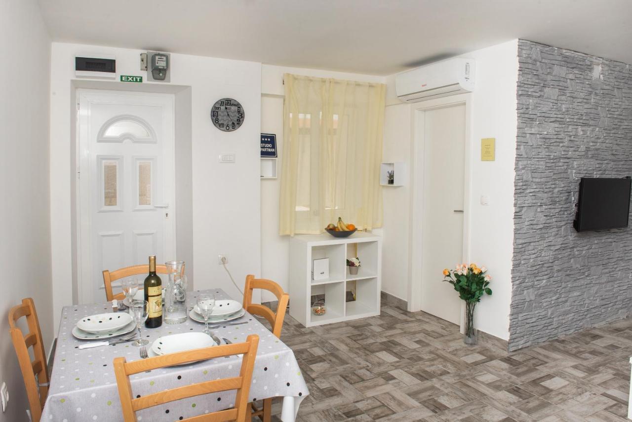 Studio Apartment Bilic Šibenik Buitenkant foto